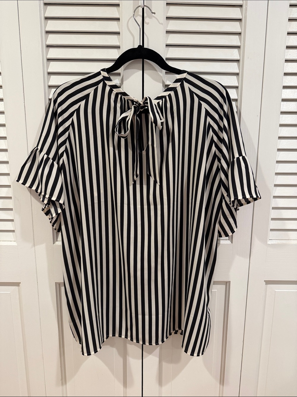 Loft Women’s Tie-Neck Blouse - 14 Plus Black & White Stripe